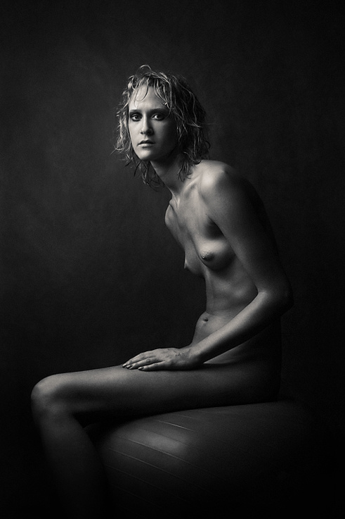 Portrait of a nude on the ball Izotova, Nat