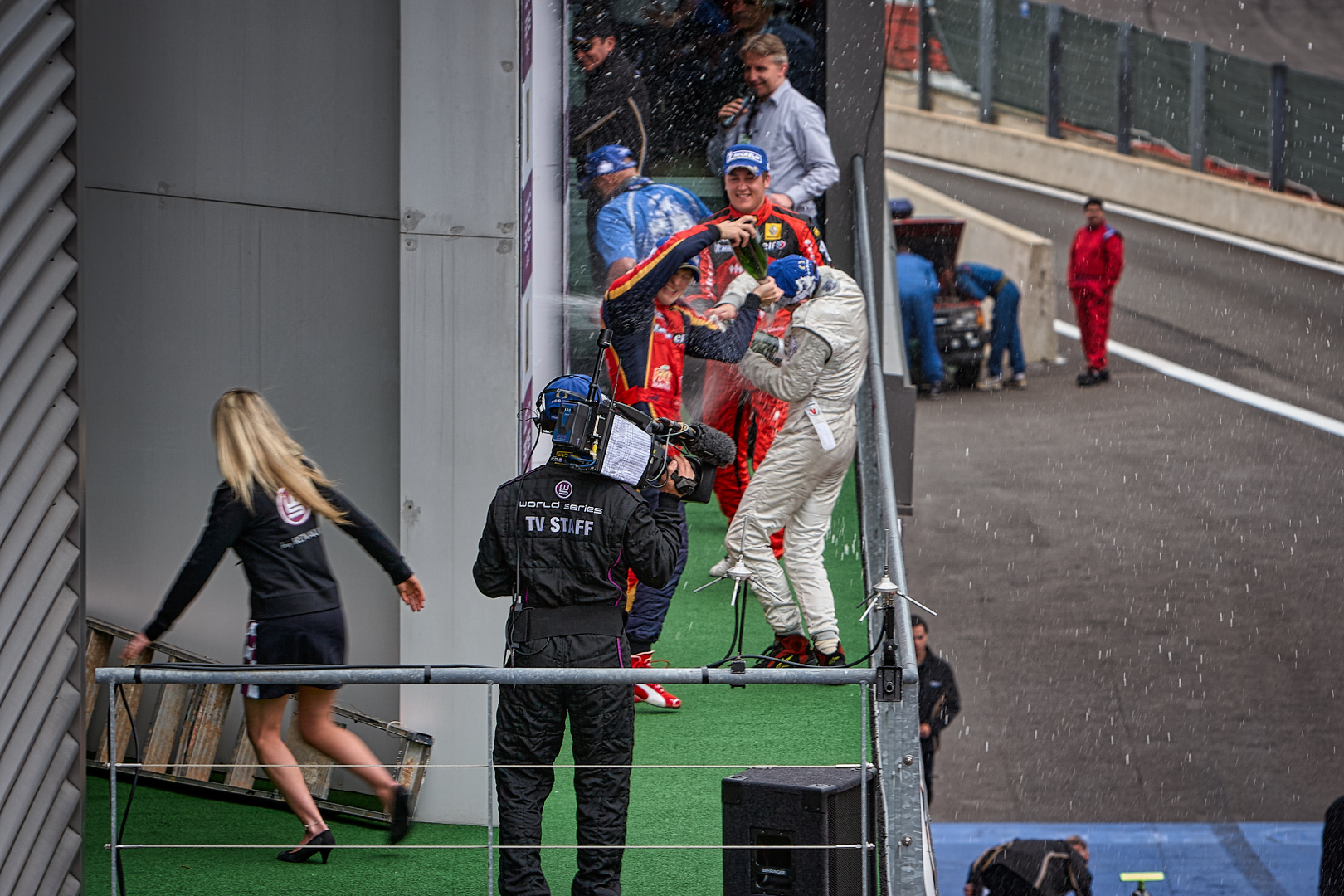 Шампанское... шампанское подиум F1