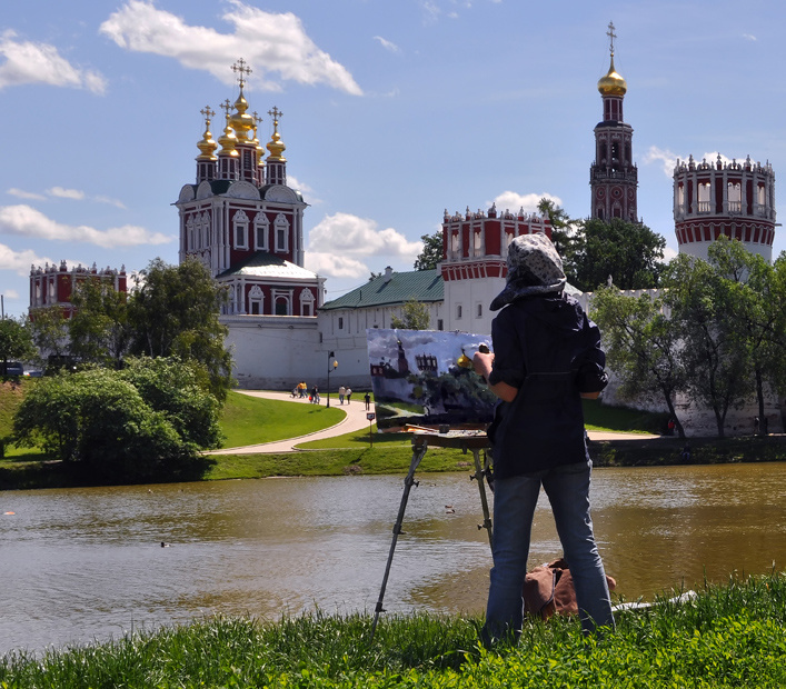 Юное дарование Новодевичий монастырь, художник, мольберт, художница