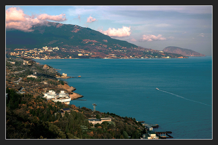 вид с солнечной тропы ялта,крым,море,горы,солнечная,тропа