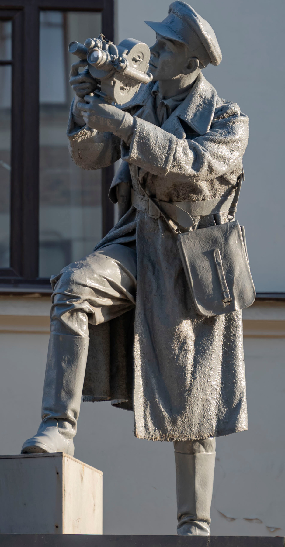 Памятник фронтовому кинооператору, СПб Питер памятник