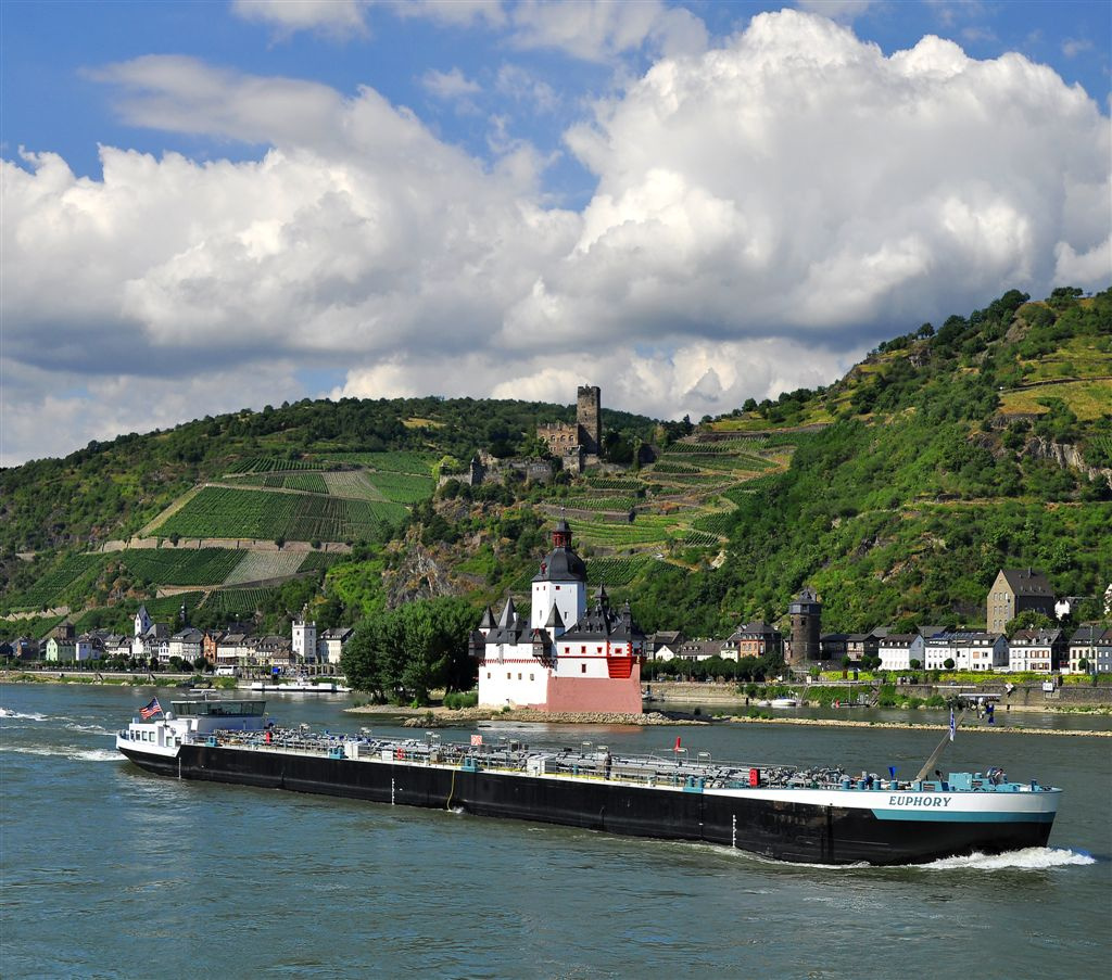 US submarine Euphoria conquered Rhein 