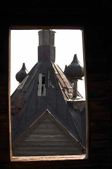 *** церковь, окно, купола