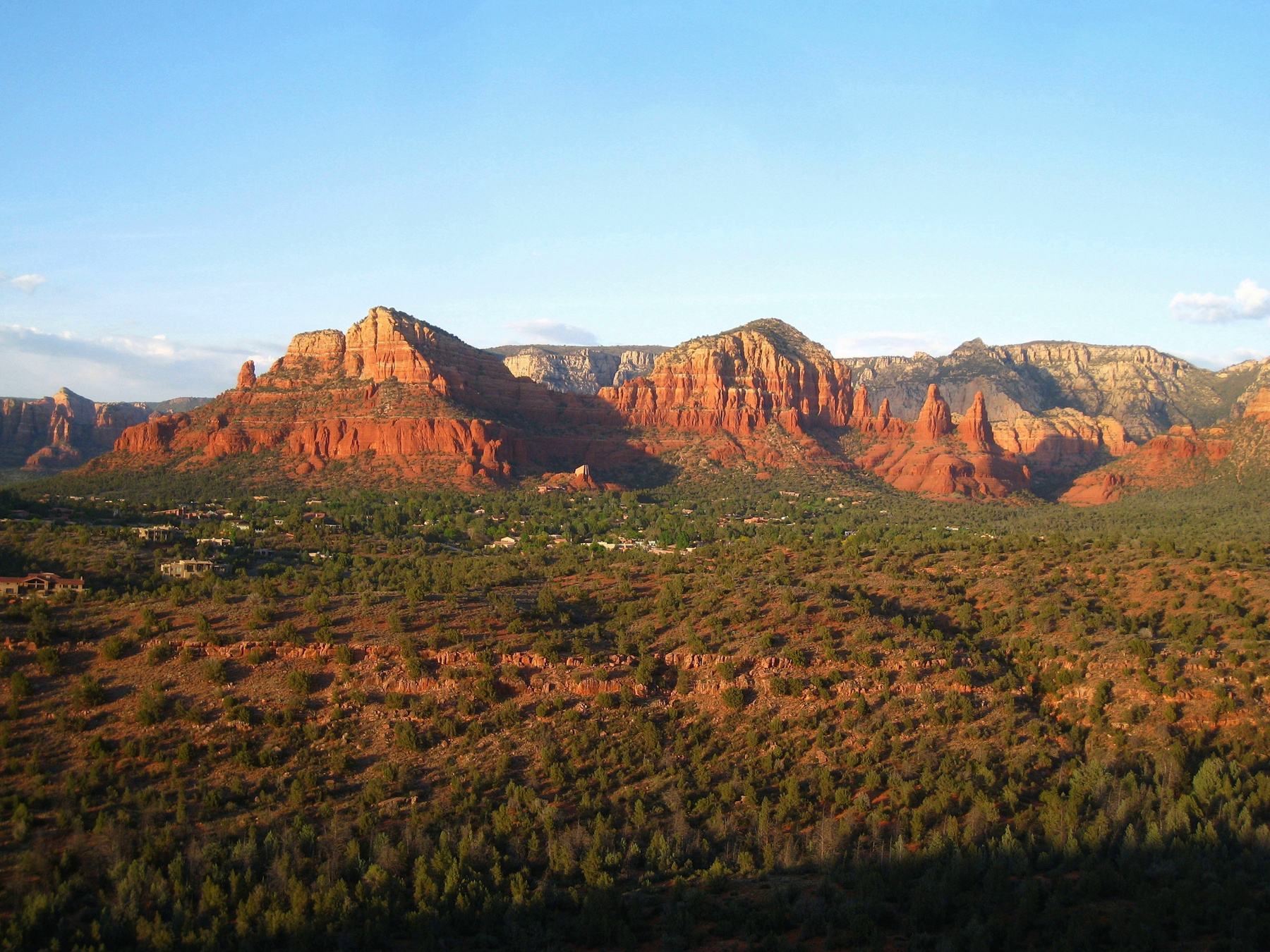 Вечерняя долина Седона-Верде (Sedona Verde Valley). Америка пейзаж скалы дюны песок природа