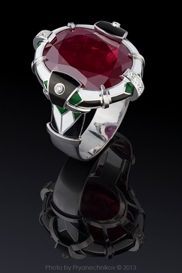 Jewellery Photography. Фото Ювелирных изделий с горячей эмалью бриллиантами и драгоценными камнями. Ювелирный постер. Diamond Jewelry. прянечников pryanechnikov мастерская агафонова горячая эмаль diamonds бриллианты редкие драгоценные камни