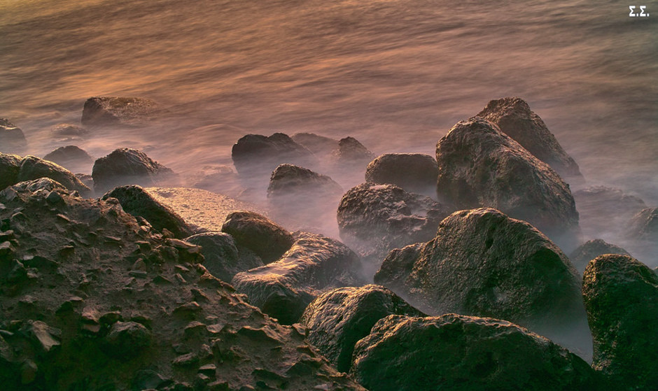 DARK ROCKS  