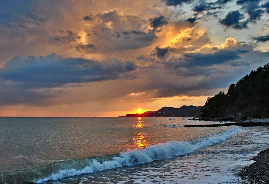 на закате дня море, закаты