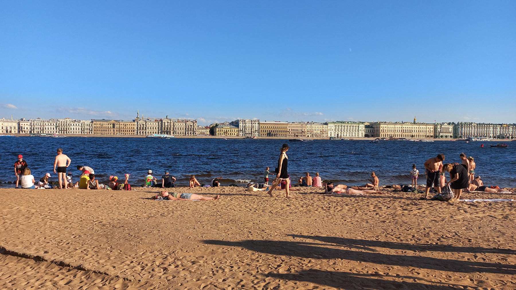 Пляж у Петропавловской Крепости Санкт-Петербург Нева