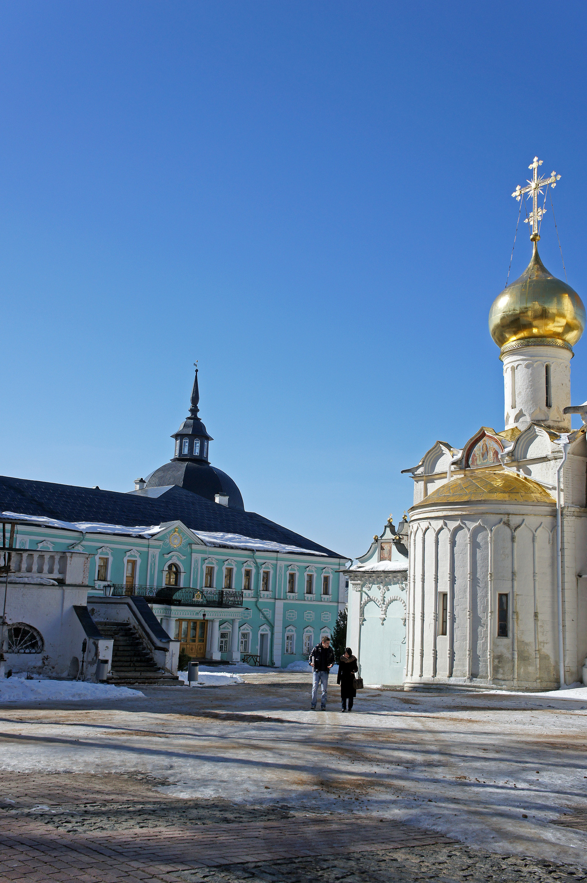 Свято-Троицкая Сергиева Лавра. Митрополичьи (Патриаршие) покои, Никоновский придел.  06.04.2012 Сергиев Посад Монастырь Храм Соборы Панорама