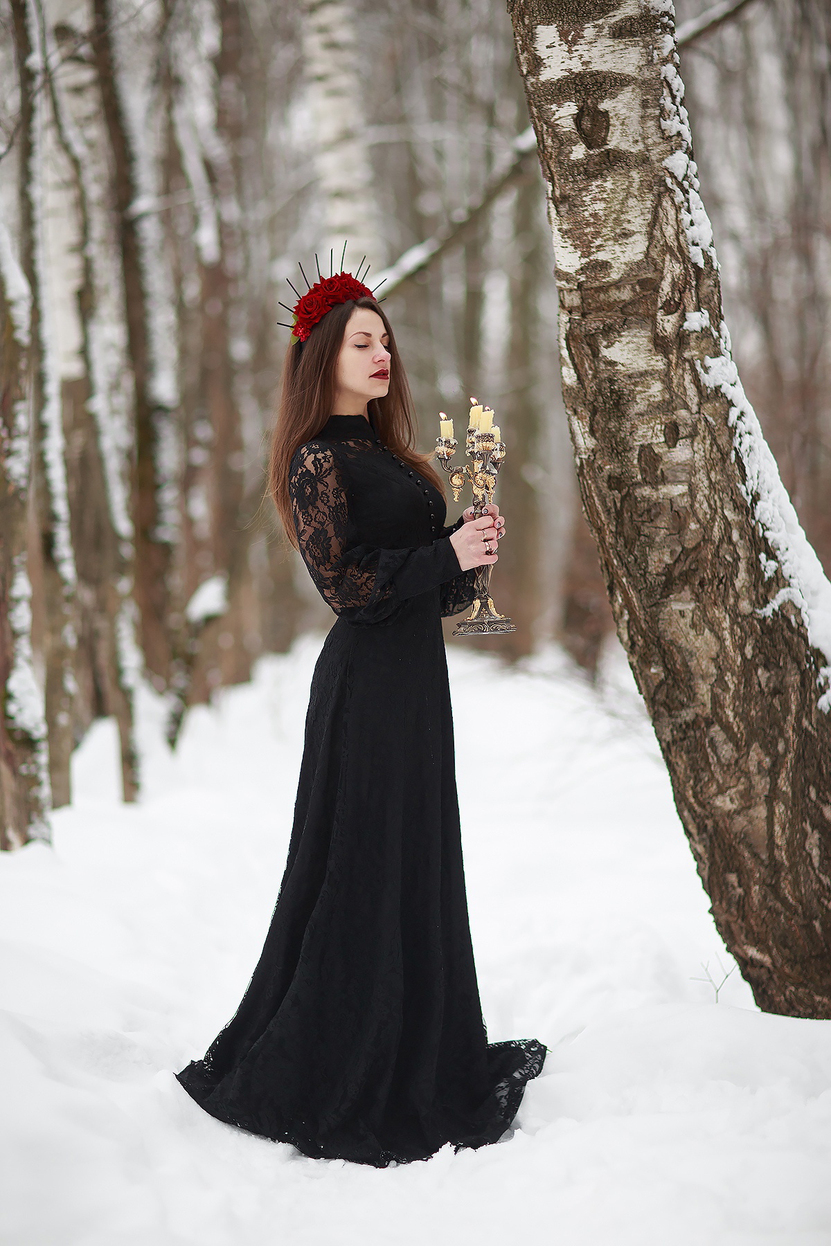 ***34 Красота фотомодель фото зима лес свечи готика