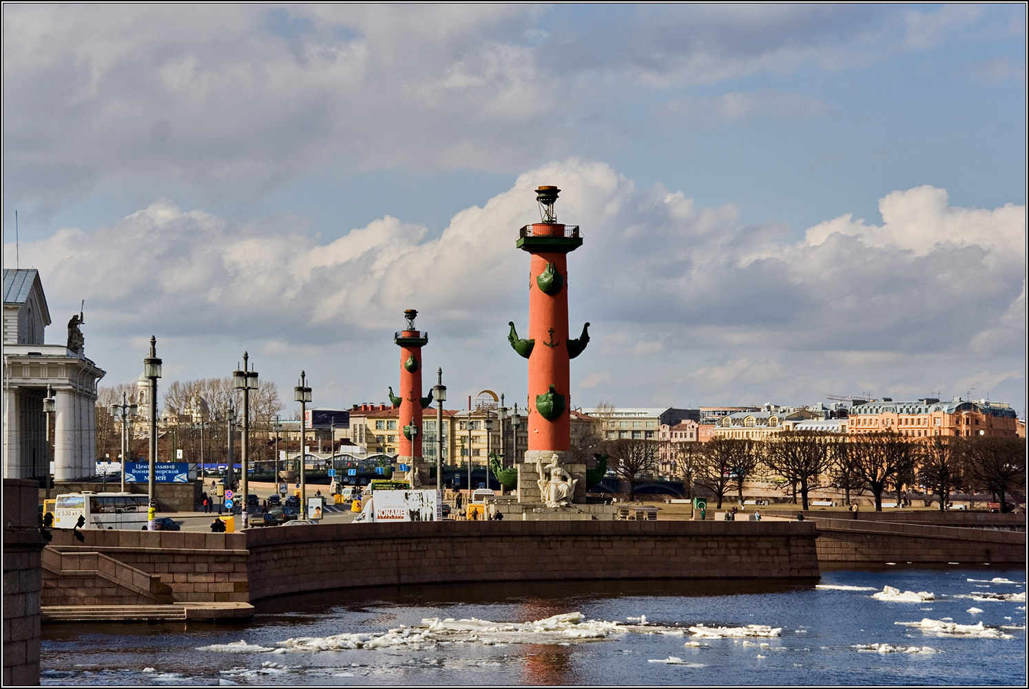Санкт-Петербург. Апрель. 