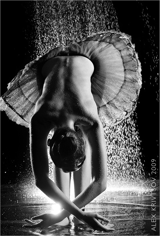 Мотылек. балерина аква вода чувства тело девушки танец ballerina nude sensual aqua