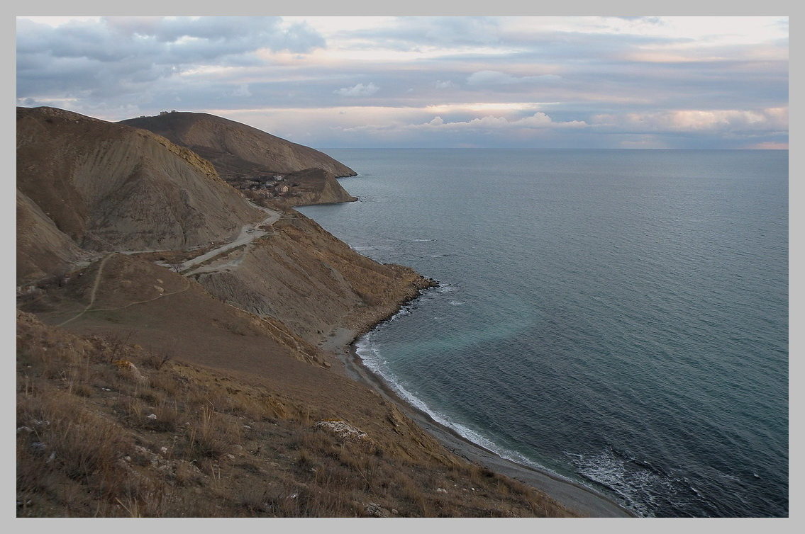 Береговая линия зимнее море