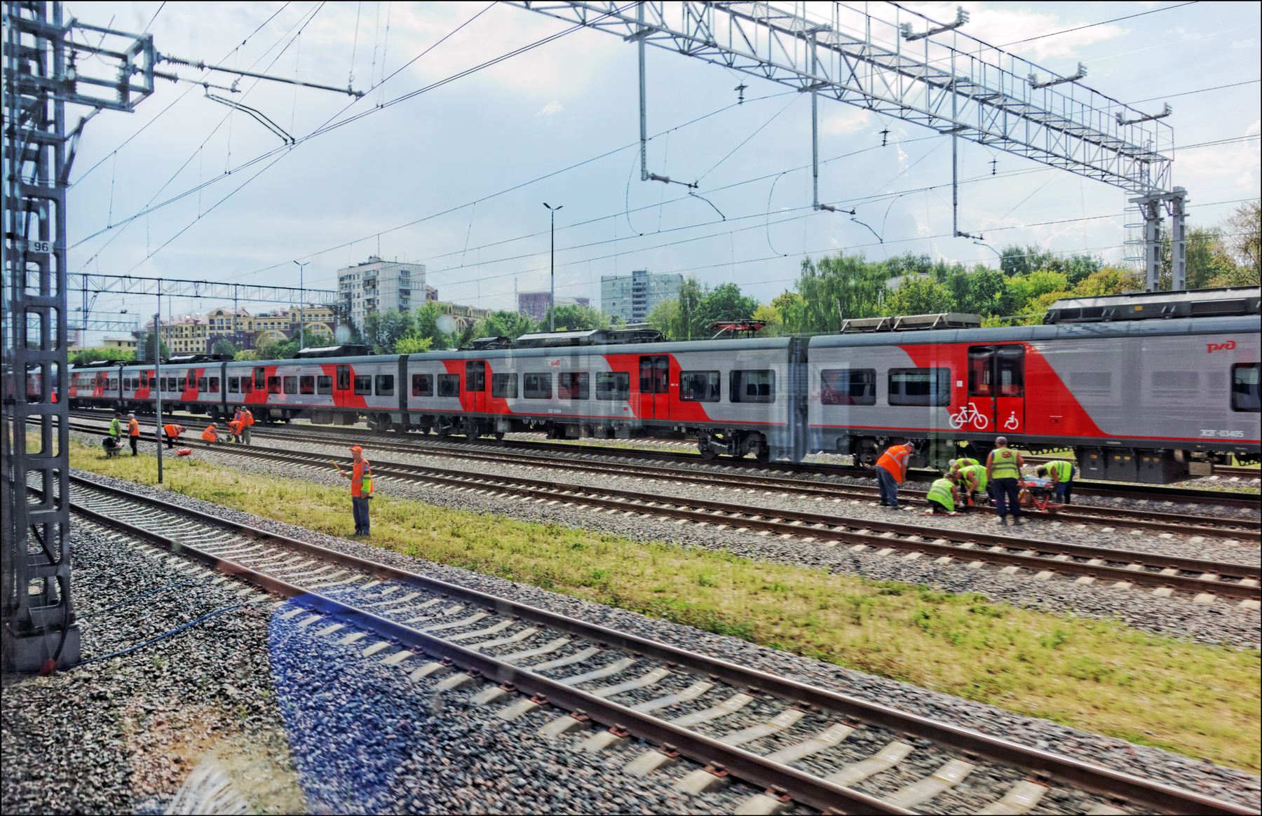 Москва Москва МЦК железная_дорога путь рельсы поезд ласточка железнодорожник