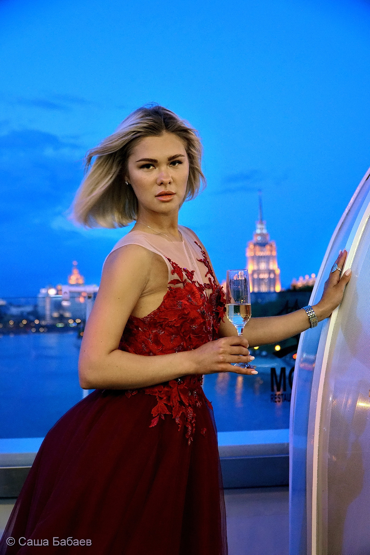 ***Вечер на мосту. 