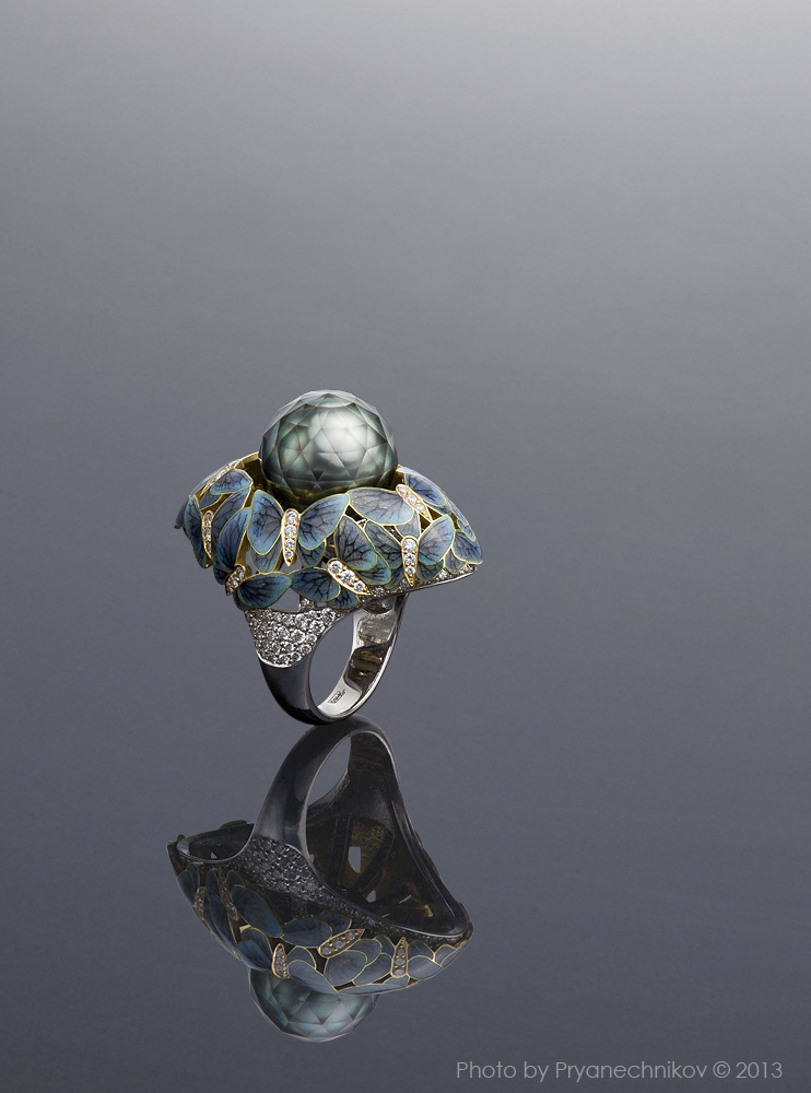 Jewellery Photography. Фото Ювелирных с эмалью, бриллиантами и огранённым жемчугом. Ювелирный постер. Diamond Jewelry. ilgizf фазулзянов ильгиз Tuzlukov Тузлуков прянечников pryanechnikov эмаль бриллианты жемчугэмаль жемчуг