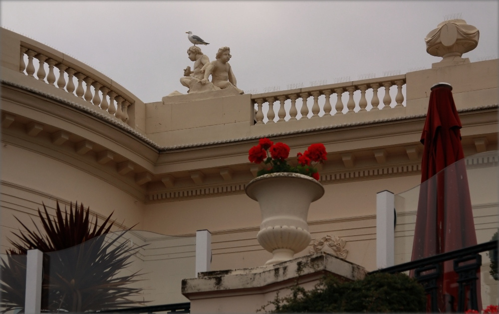 Знаменитое казино Довиля, фрагмент..... Нормандия Довиль казино