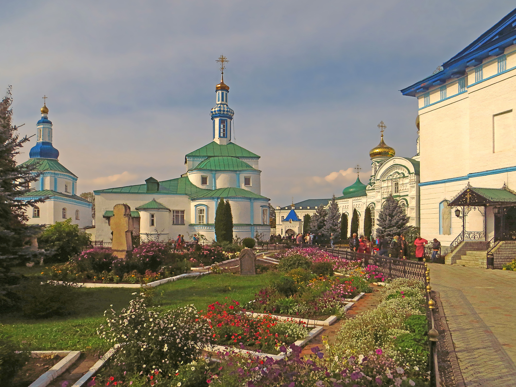 Погожий осенний день в Раифской обители Раифа Раифский Богородицкий монастырь осень день