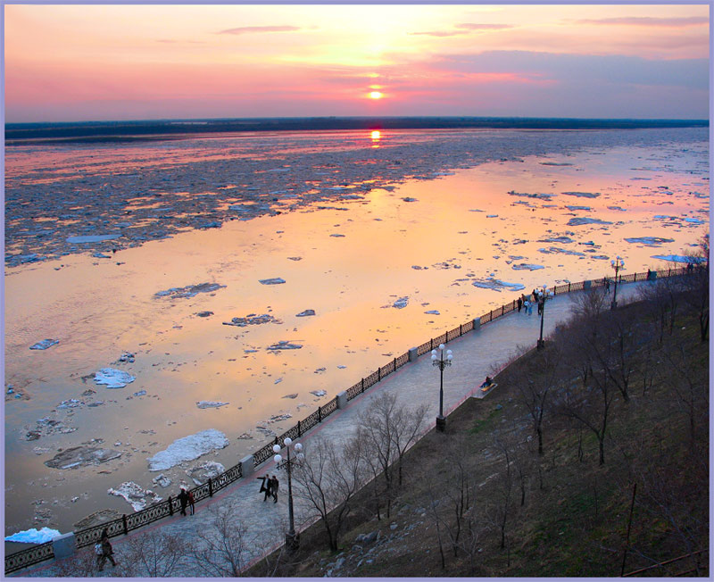 Ледоход на Амуре ледоход река закат