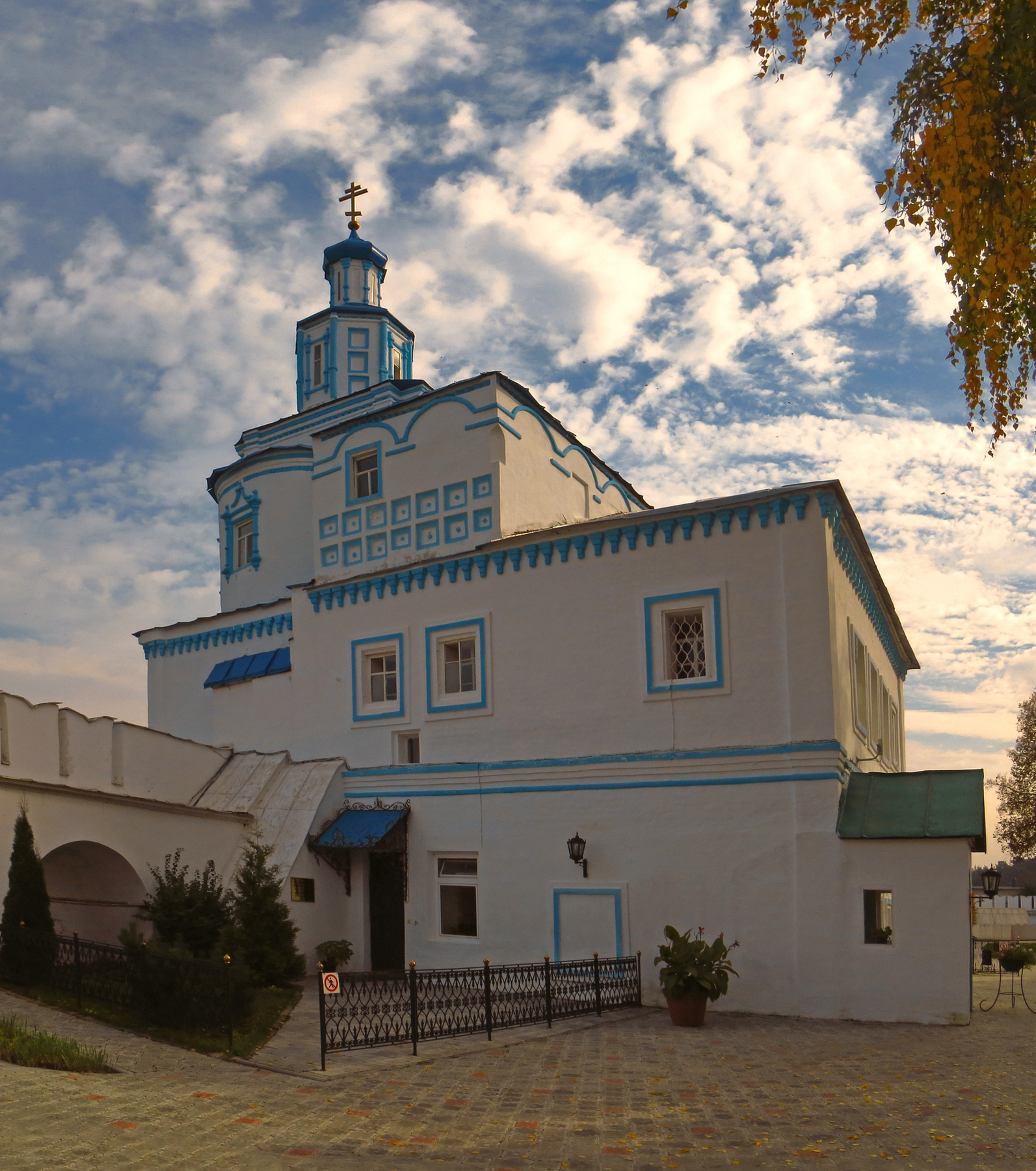 Раифский Богородицкий монастырь. Софийская церковь над братскими кельями Раифский Богородицкий монастырь Софийская церковь над братскими кельями