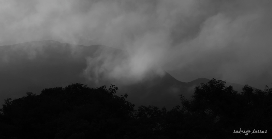 mountain & fog - 1/4 mountain гора fog туман Brazil Бразилия sunset заход солнца