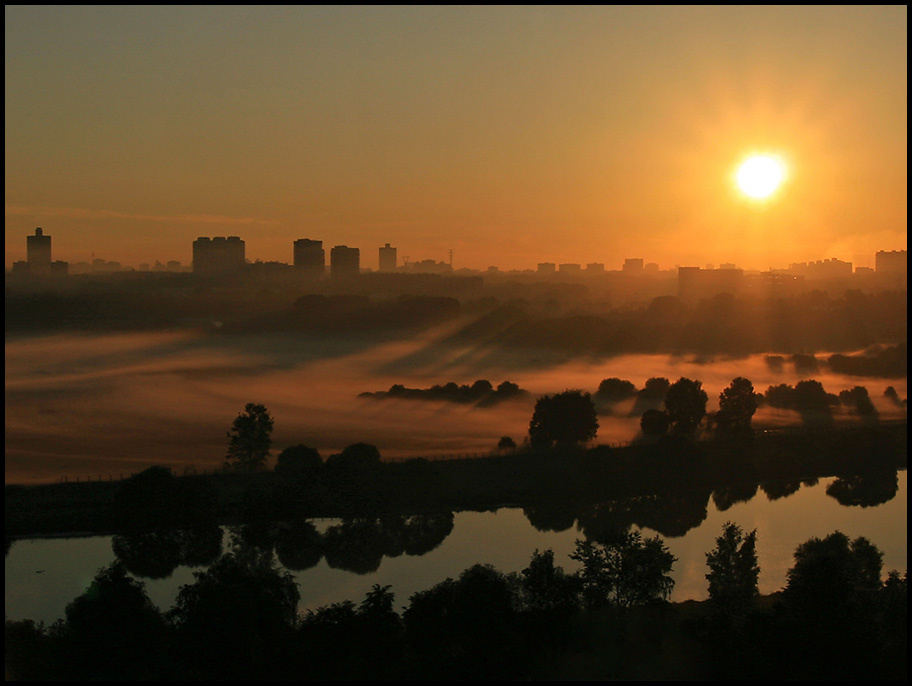 Morning sunrise восход солнца туман красновато