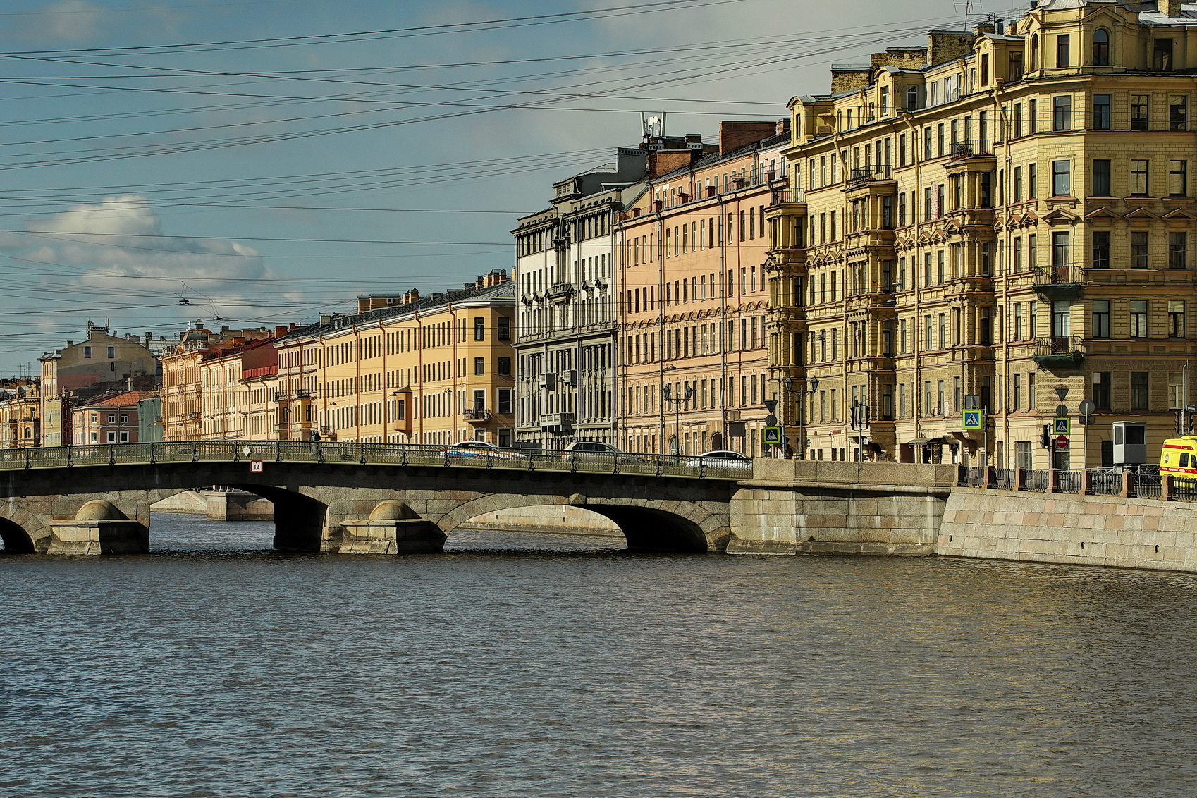Санкт-Петербург  (52) 