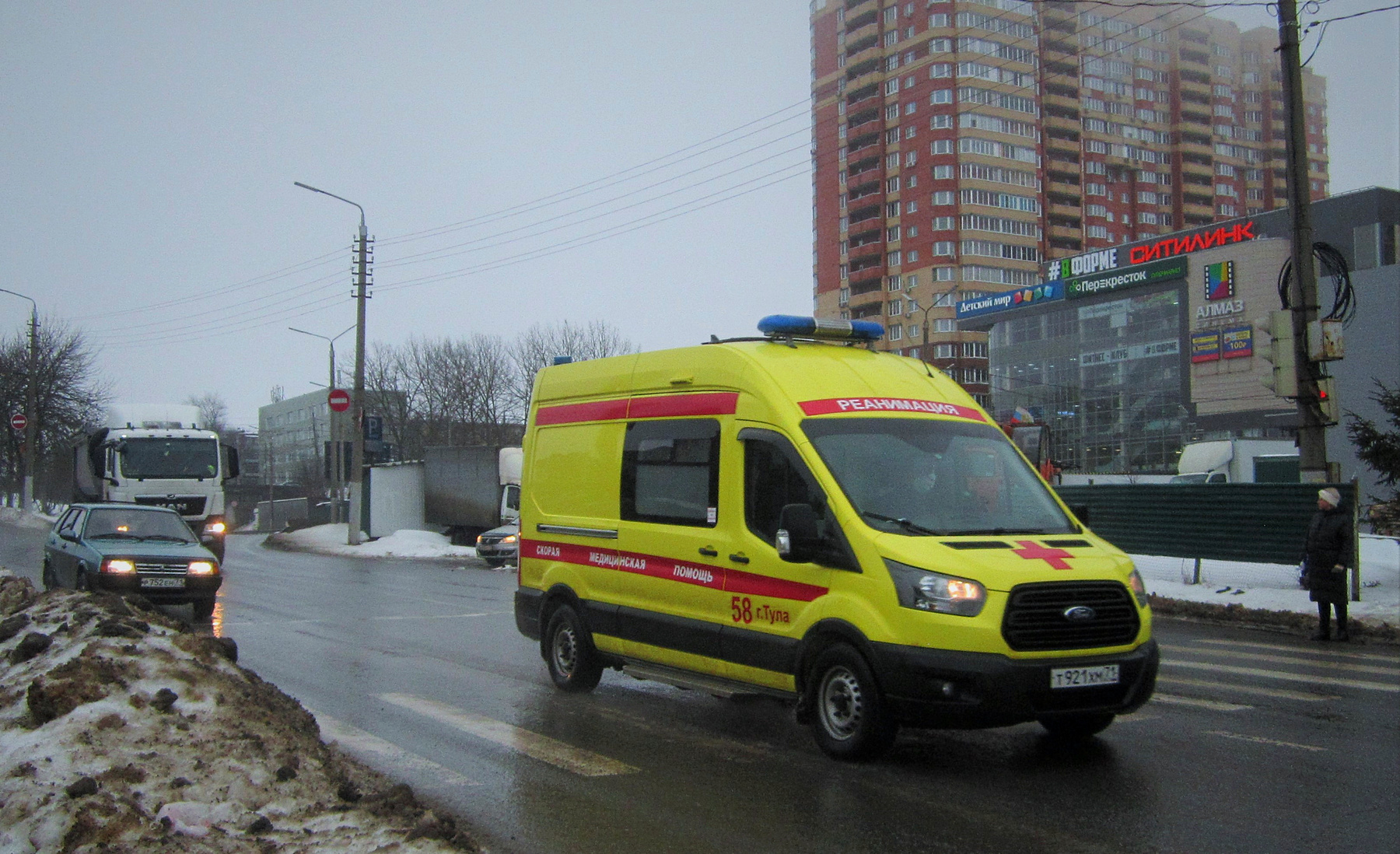 Реанимация Реанимация FORD авто улица город зима