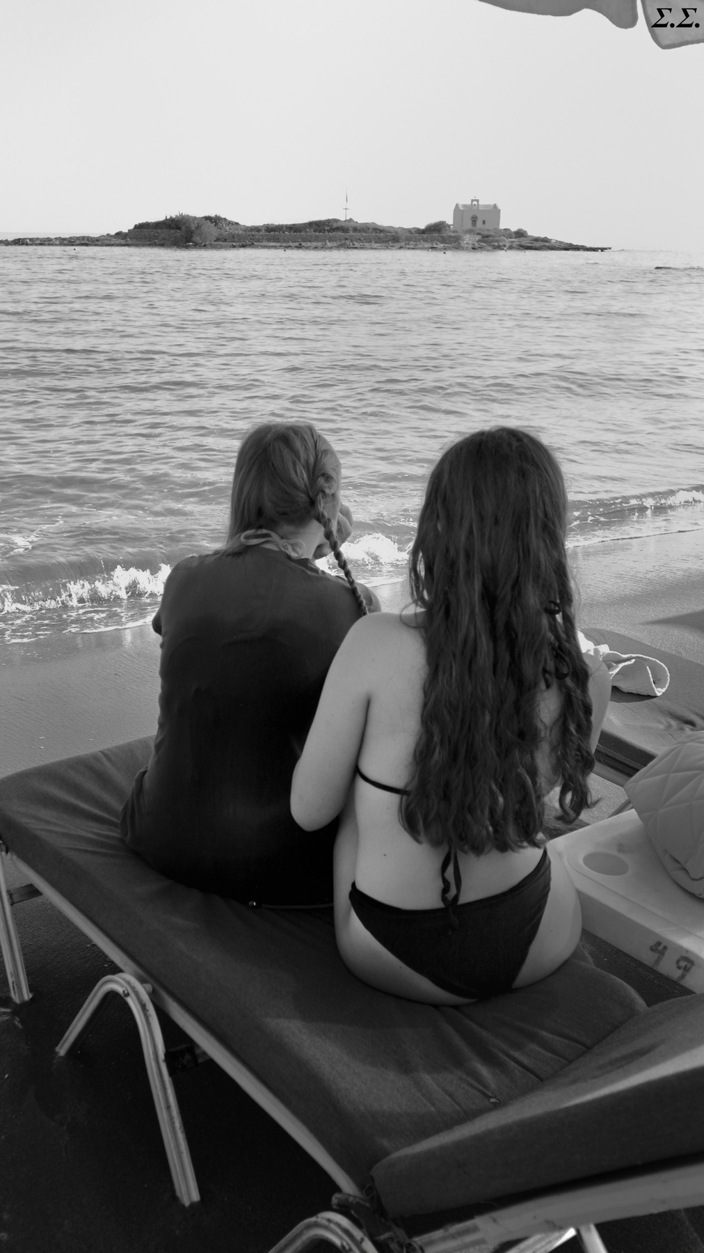 BRAID CONSTRUCTION BY THE BEACH 