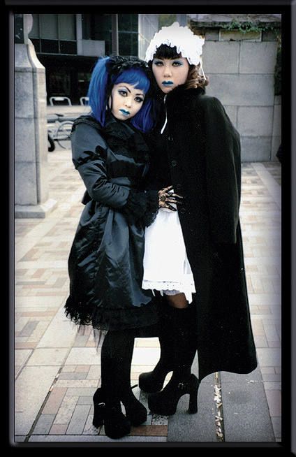 Harajuku Fashion#2 - Две Мальвины улица фонарь Мальвины