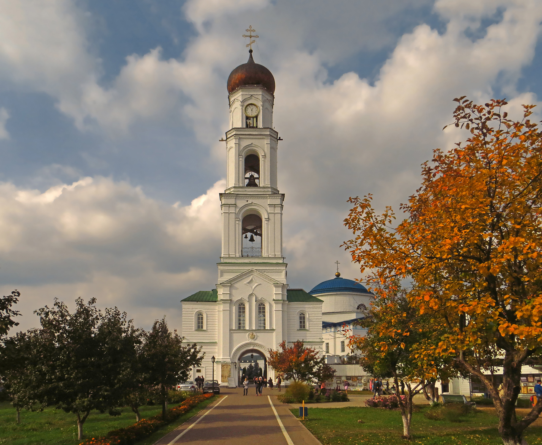 Раифский Богородицкий монастырь. Надвратная колокольня Раифский Богородицкий монастырь надвратная колокольня