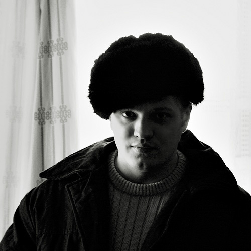 Молодой исчё 