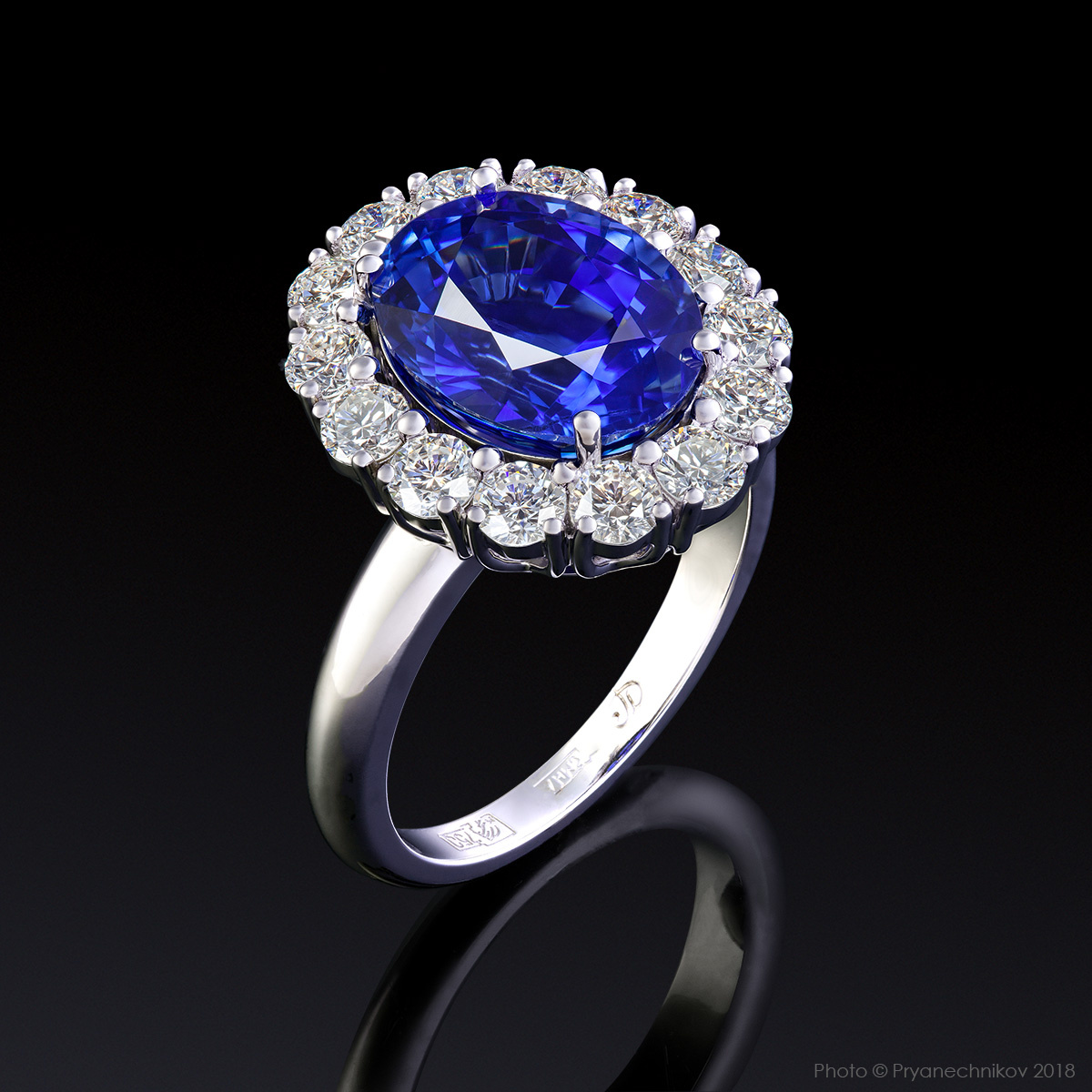 Рекламное фото ювелирных изделий и драгоценных камней. Precious Gems Pryanechnikov