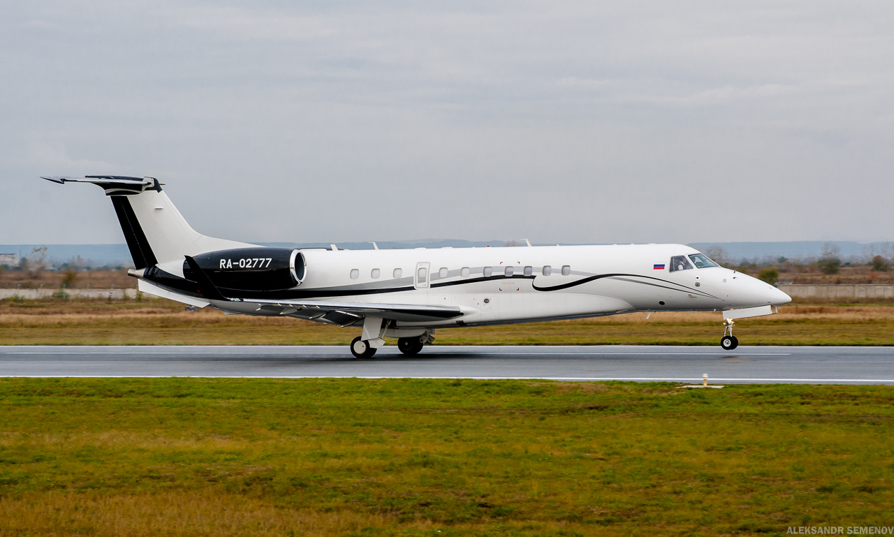 - Embraer EMB-135BJ, бортовой № RA-02777; 