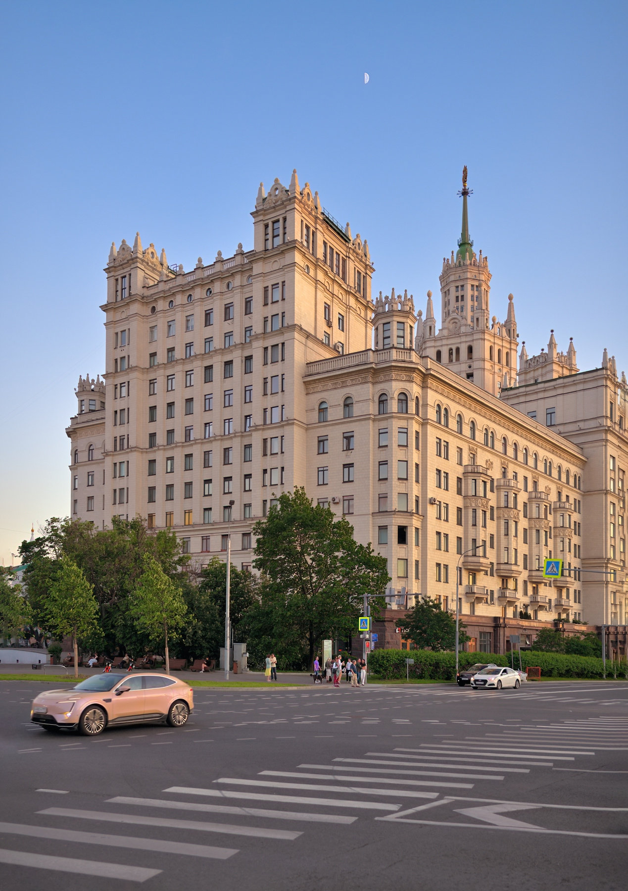 С видом на "котельническую" высотку Москва туризм виды