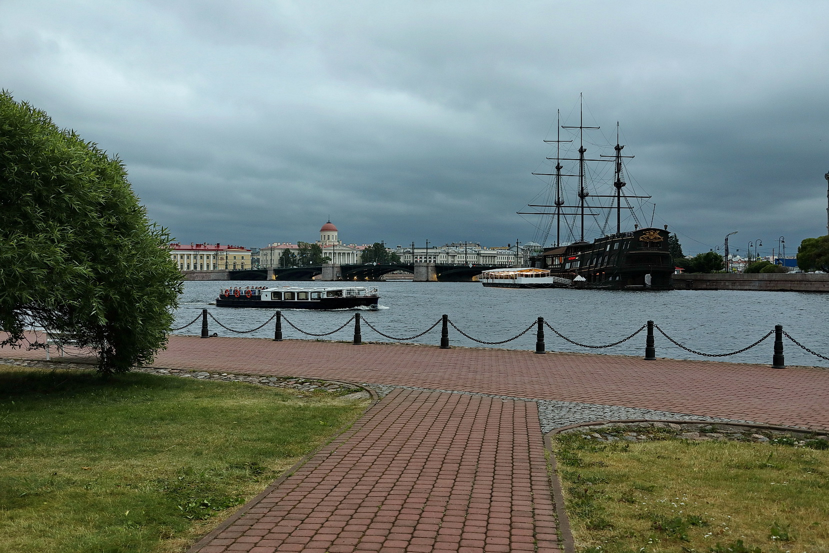 Санкт-Петербург  (39) 