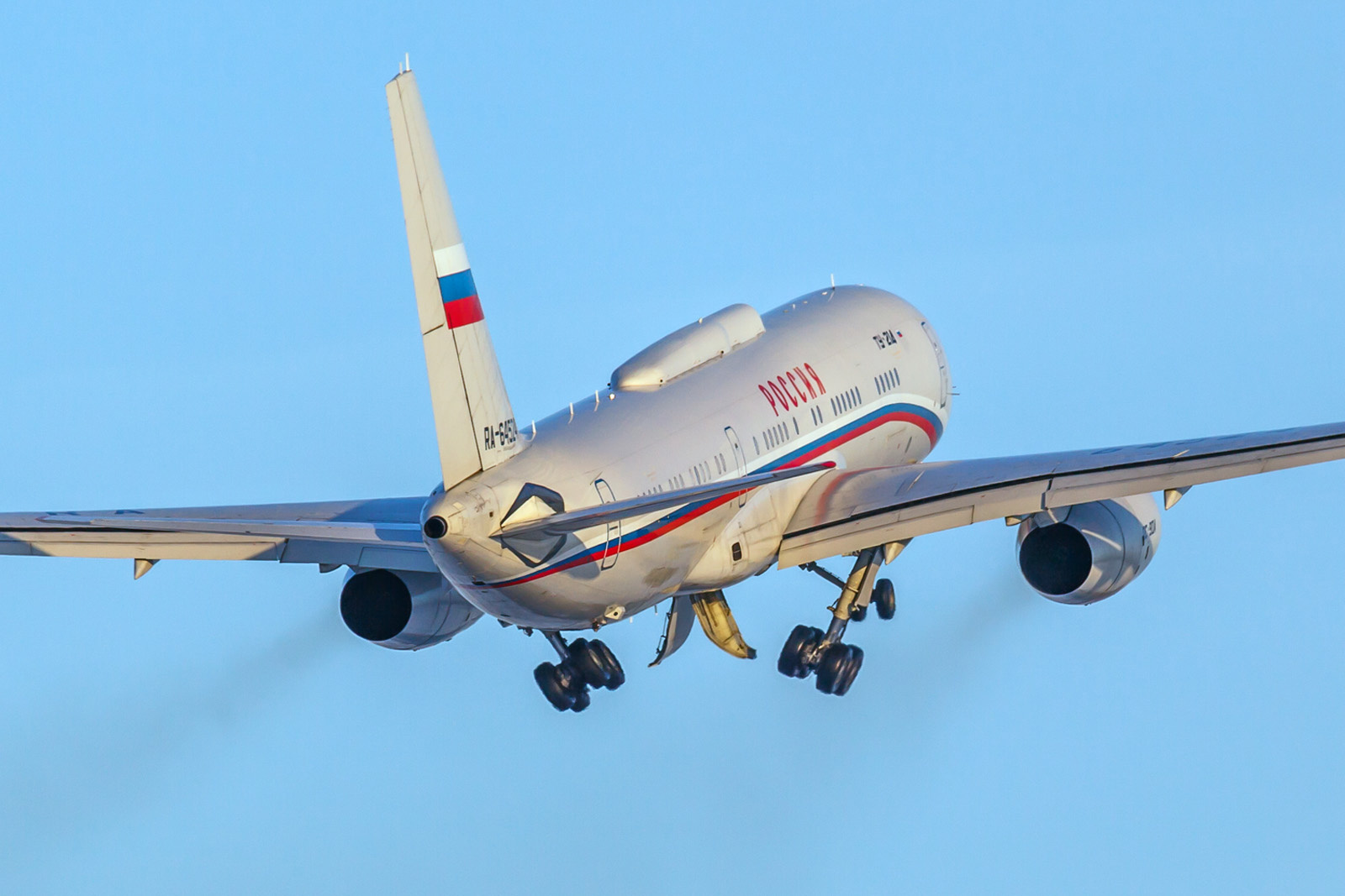 Ту-214СУС Внуково Ту-214СУС RA-64524