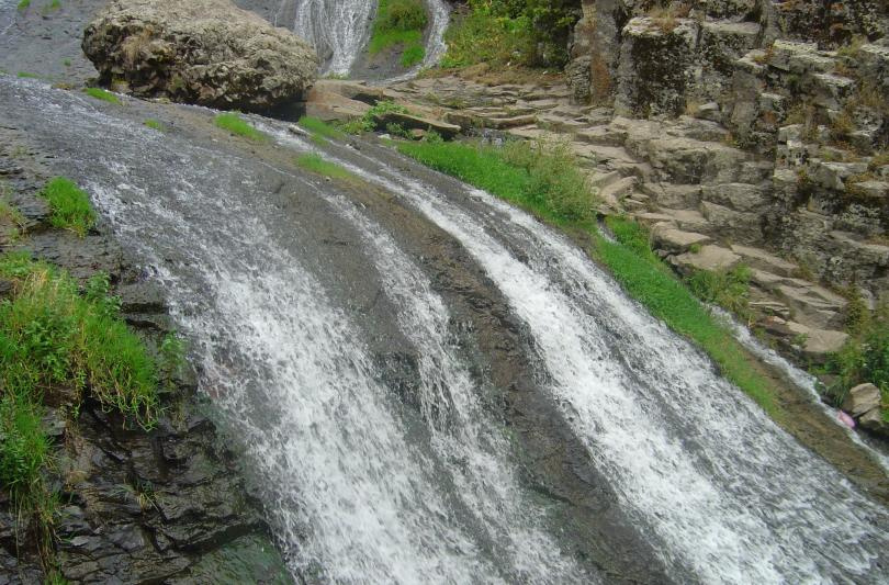 waterfall водопад
