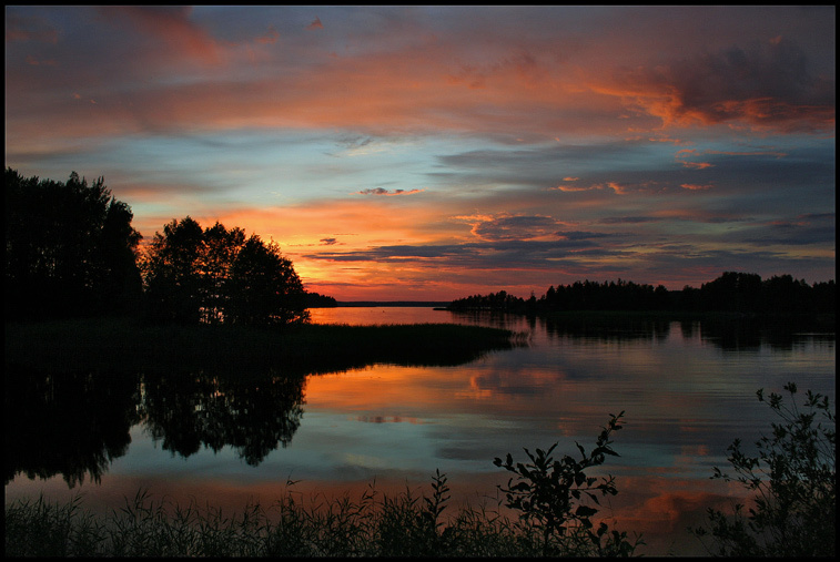 Perfect sunset. озеро закат Вуокса