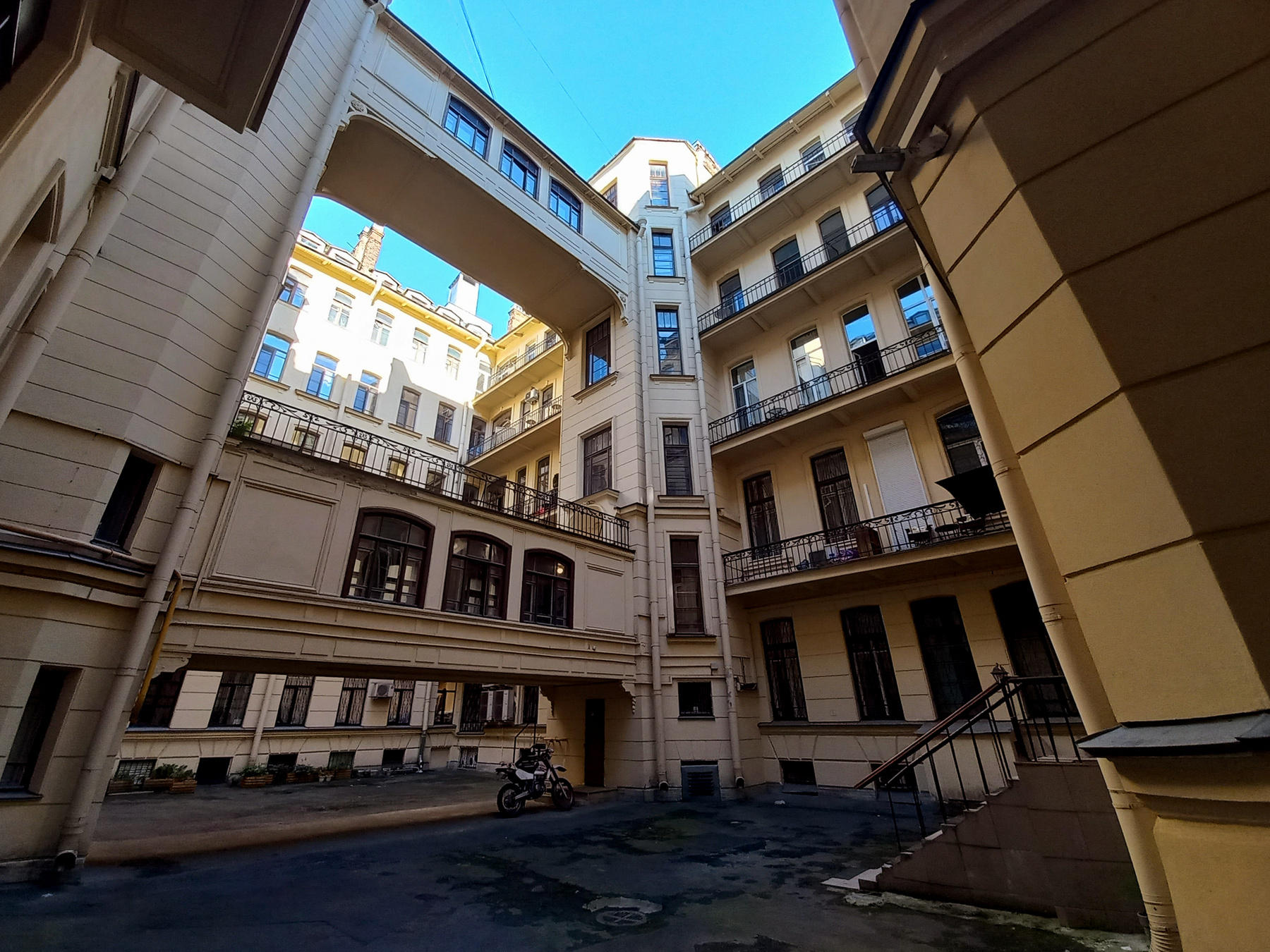 Кирочная, 24 санкт-петербург кирочная двор