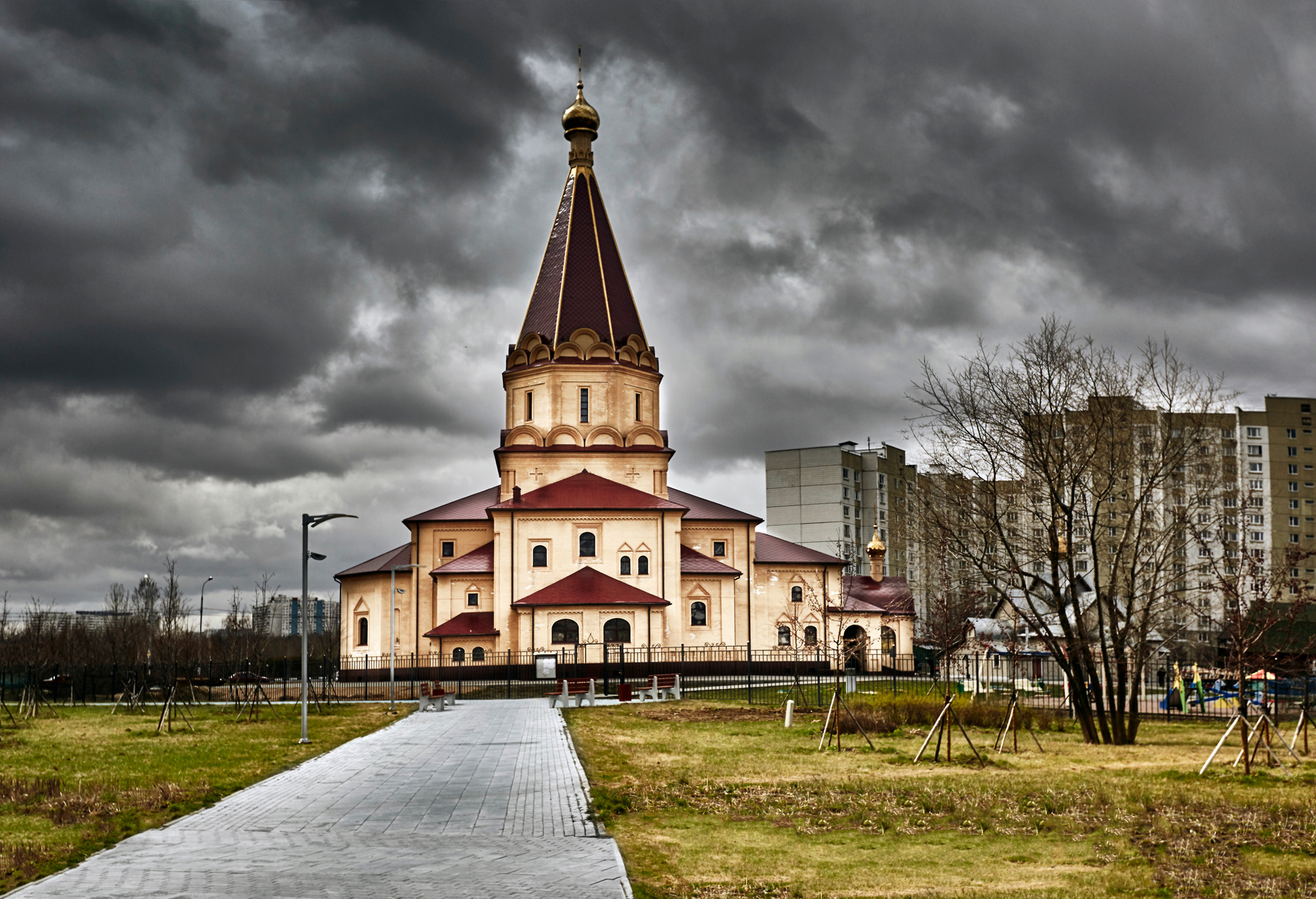 Храм.. 