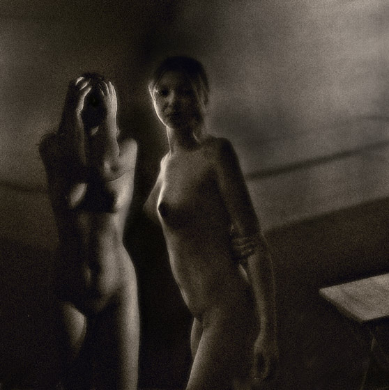 В ночном доме Nude