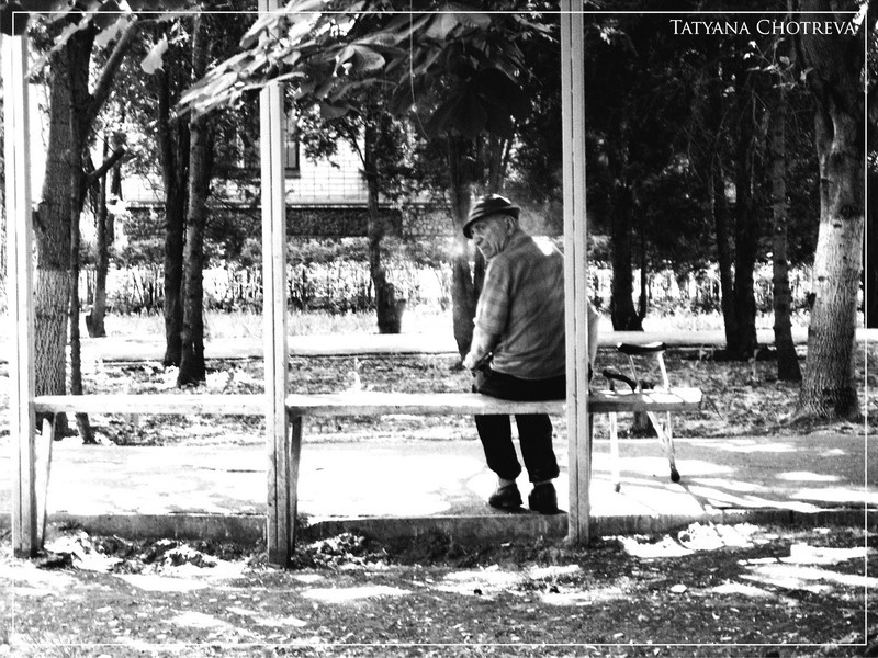 ждать.. лавочка, старик