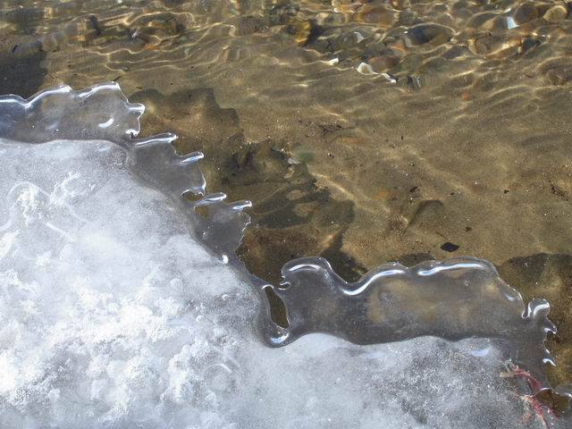 весенние кружева лед тающий вода весна песок кружево шамора