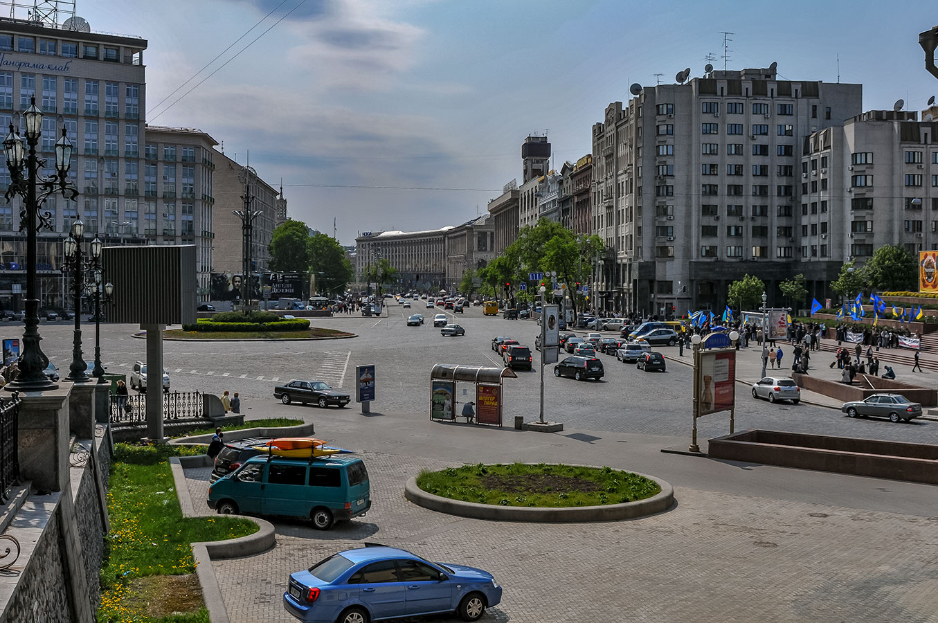 Киев 2009 г. киев город украина 2009 май весна архитектура улица автомобили