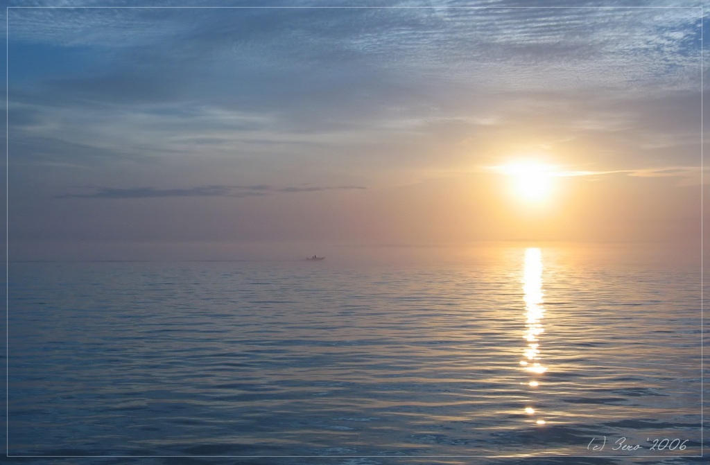 За горизонт... солнце море лодка закат небо облака