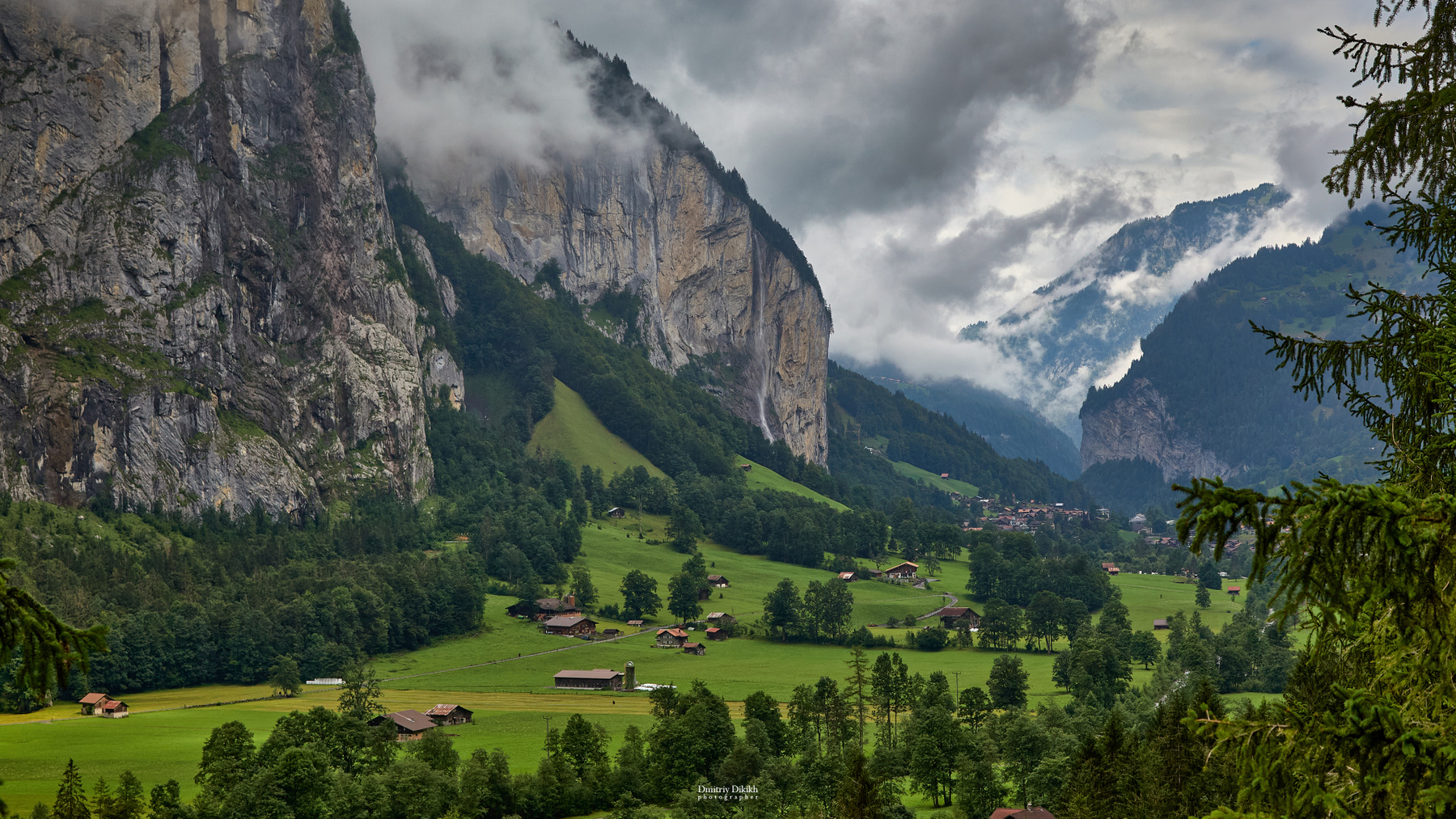 Долина Лаутербруннена... Швейцария Лаутербруннен Долина горы водопады lauterbrunnen