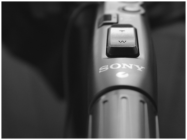 it's a Sony! :) Sony, штатив, фототехника