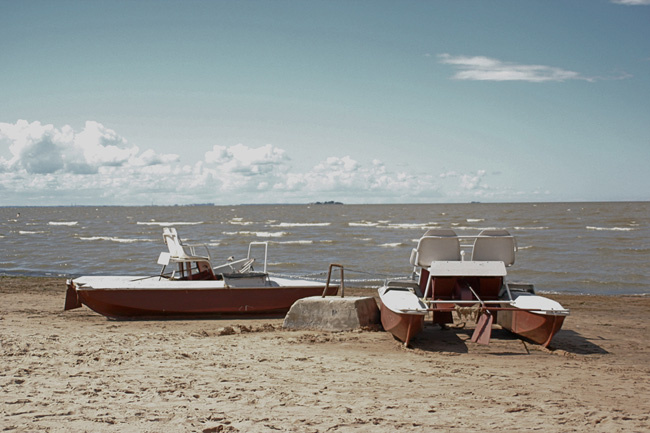two old boats две лодки финский залив дюны