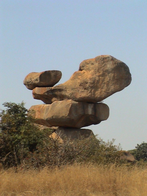 African Paradise 5 Balance Rocks Balansiryshie kamni , Zimbabwe